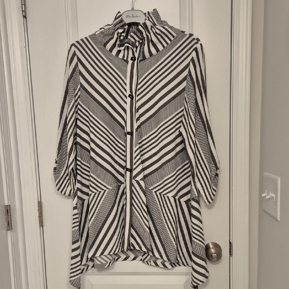 Moonlight Striped Women's Tunic Top - Black and White